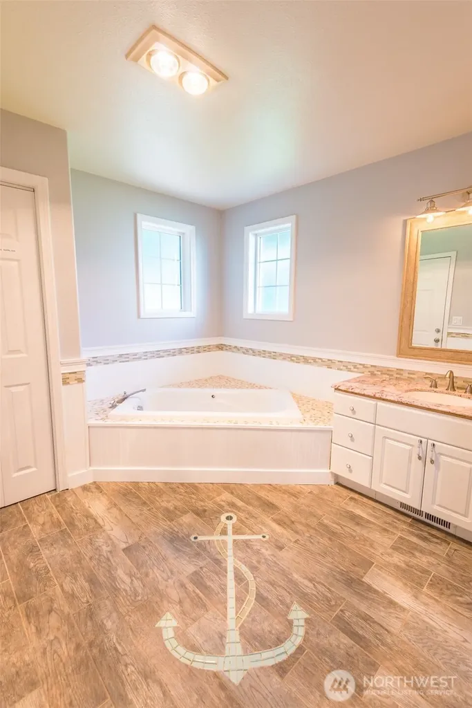 2909 E Defrang Street Port Angeles WA 98362