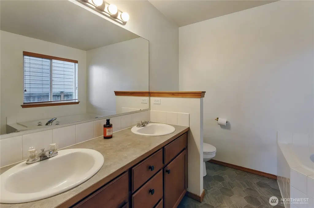 9114 Canal Road SE Yelm WA 98597