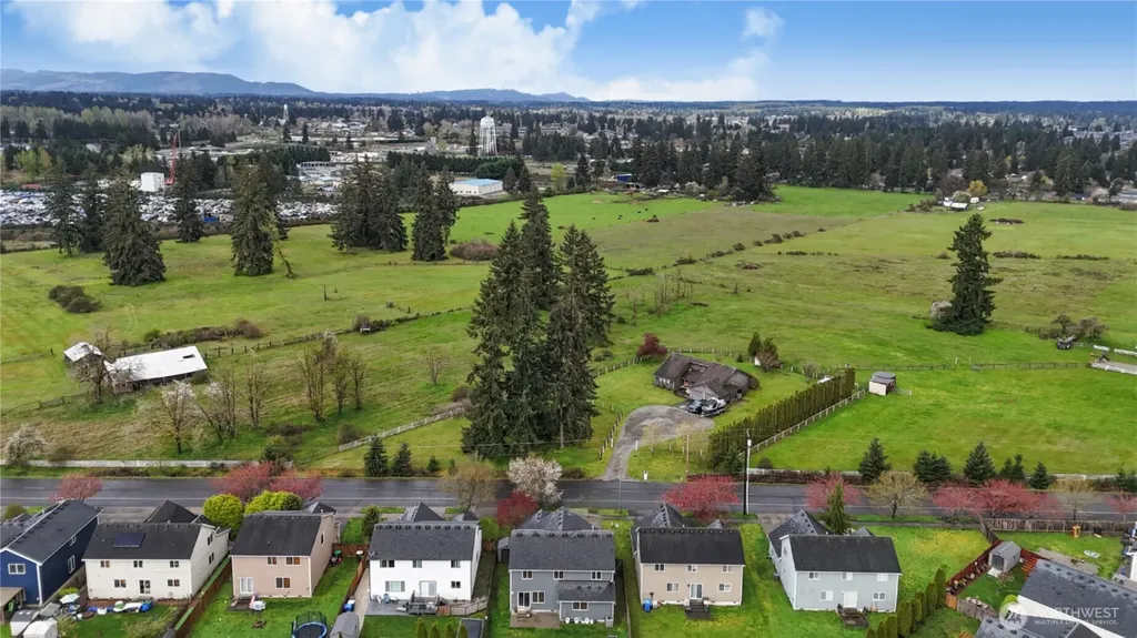 9114 Canal Road SE Yelm WA 98597