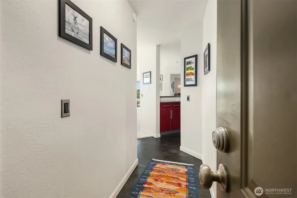 2040 13th Avenue W Seattle WA 98119