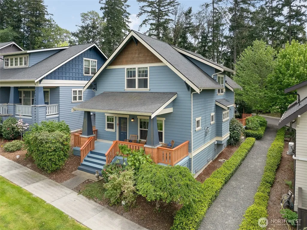 1723 Bungalow Way NE Poulsbo WA 98370