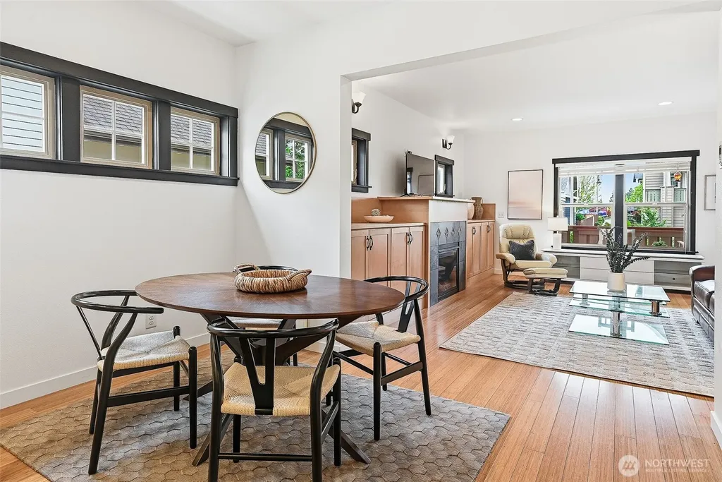 1723 Bungalow Way NE Poulsbo WA 98370