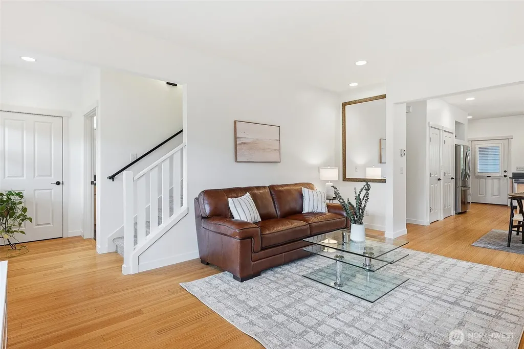 1723 Bungalow Way NE Poulsbo WA 98370