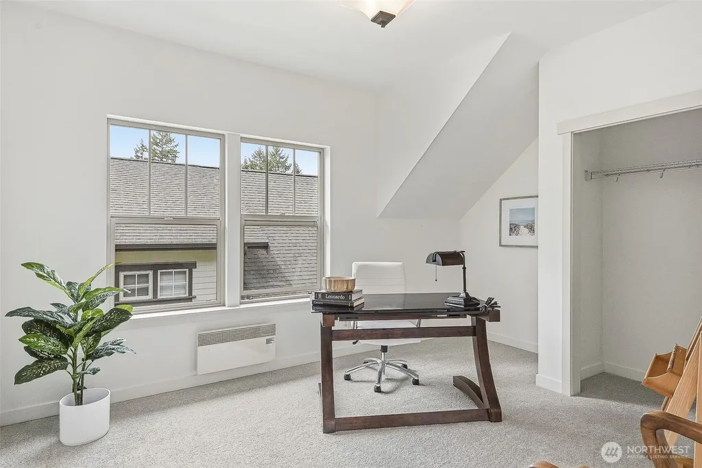 1723 Bungalow Way NE Poulsbo WA 98370