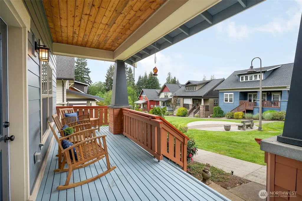 1723 Bungalow Way NE Poulsbo WA 98370