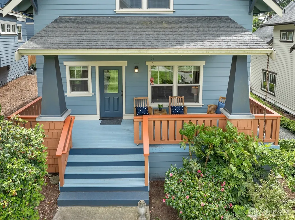 1723 Bungalow Way NE Poulsbo WA 98370