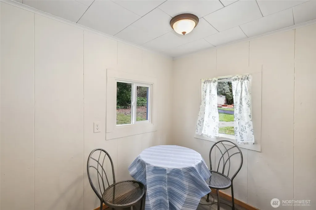 2105 Beverly Boulevard Shelton WA 98584