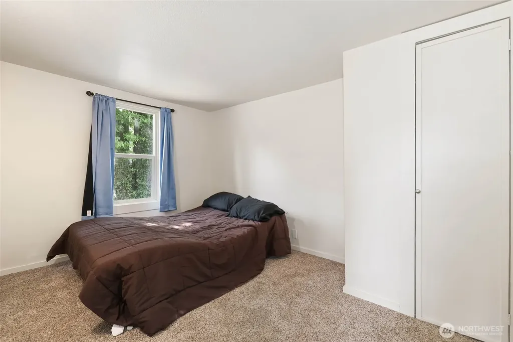 2105 Beverly Boulevard Shelton WA 98584
