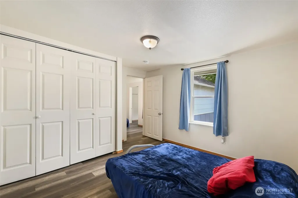 2105 Beverly Boulevard Shelton WA 98584