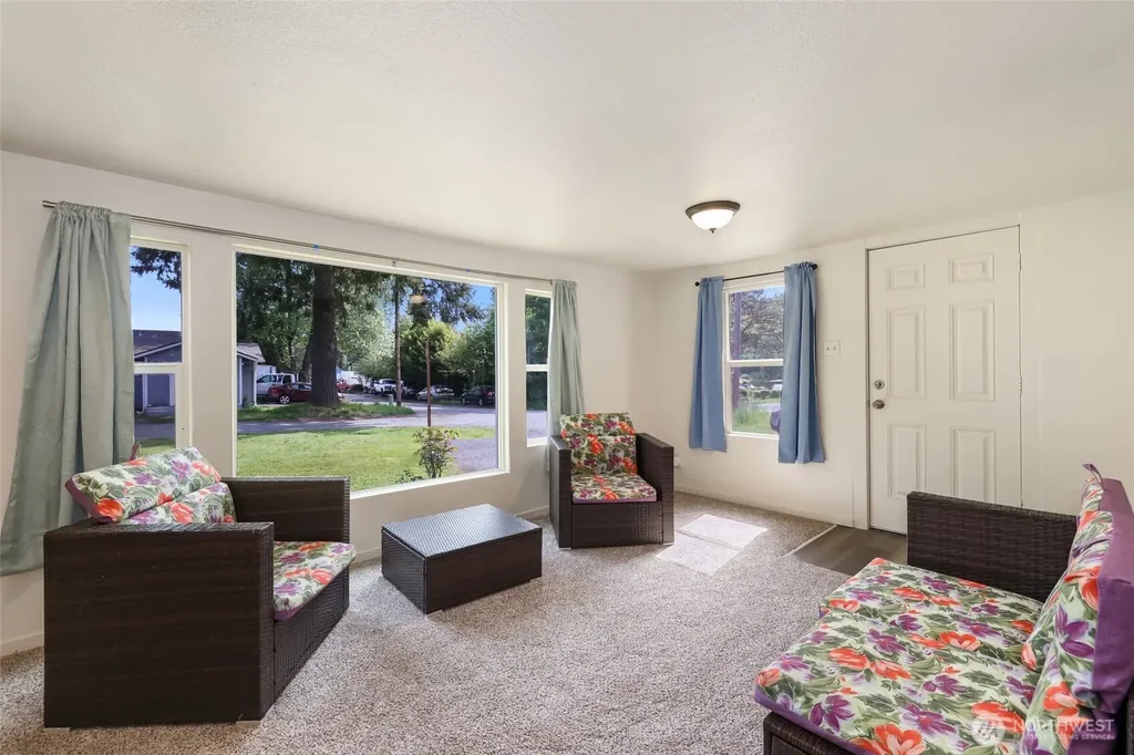 2105 Beverly Boulevard Shelton WA 98584