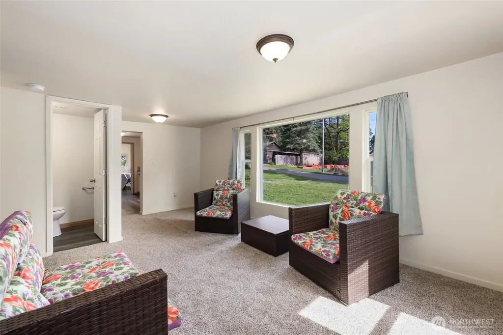 2105 Beverly Boulevard Shelton WA 98584