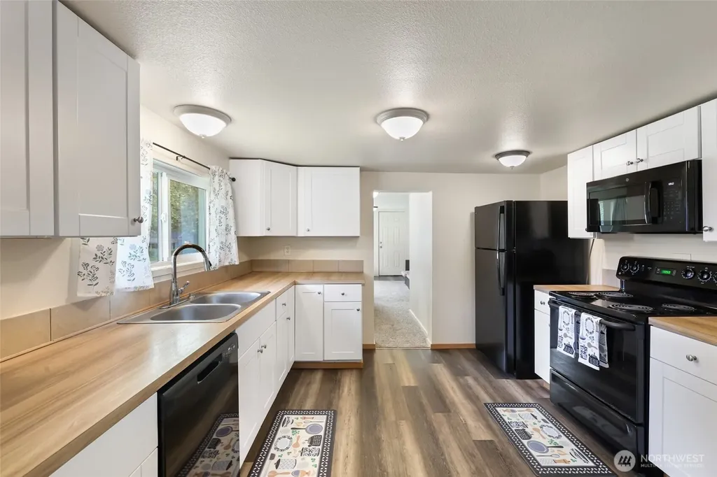 2105 Beverly Boulevard Shelton WA 98584
