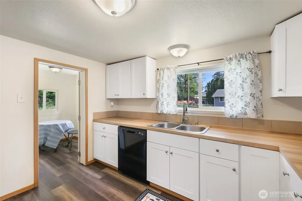 2105 Beverly Boulevard Shelton WA 98584