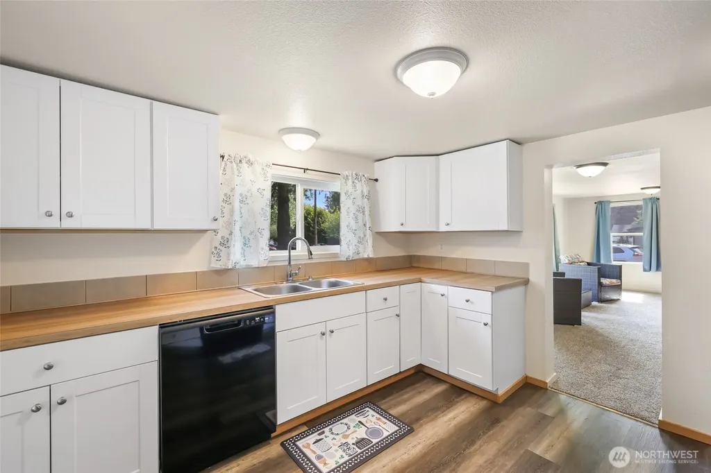 2105 Beverly Boulevard Shelton WA 98584