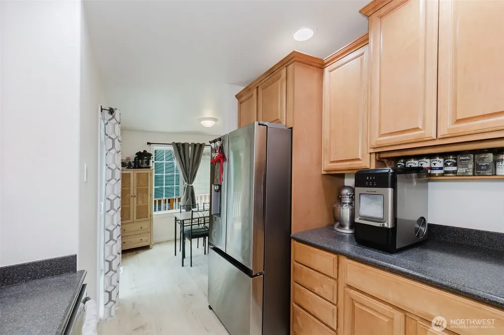 3193 Woods Road E Port Orchard WA 98366