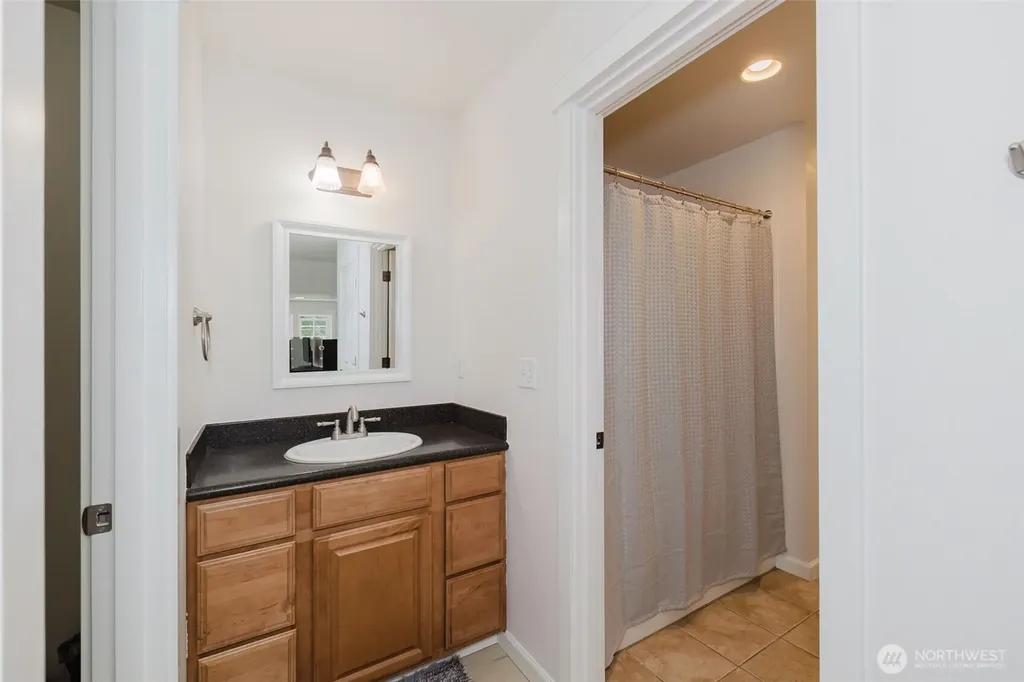 3193 Woods Road E Port Orchard WA 98366