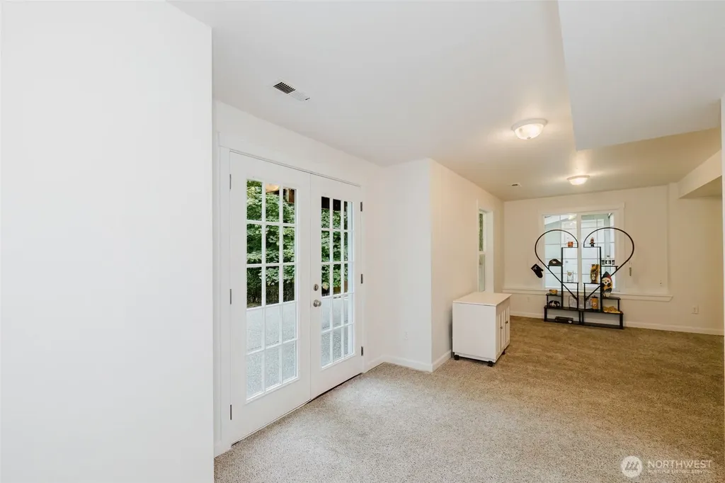 3193 Woods Road E Port Orchard WA 98366