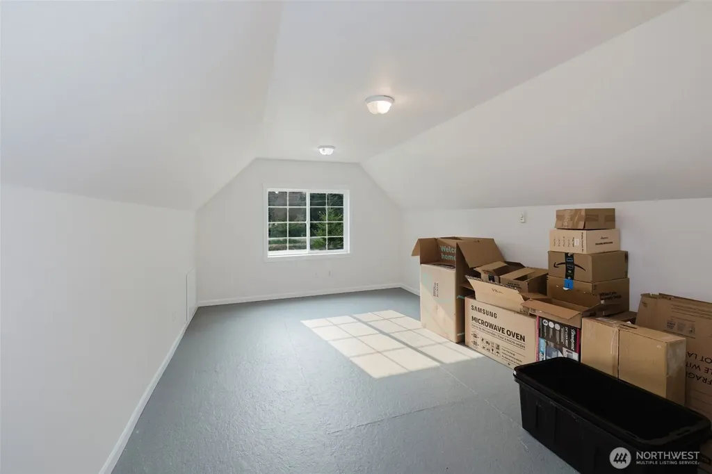 3193 Woods Road E Port Orchard WA 98366