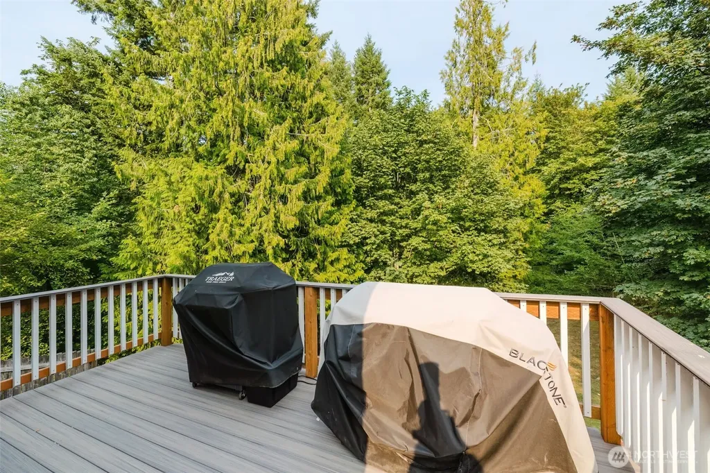 3193 Woods Road E Port Orchard WA 98366