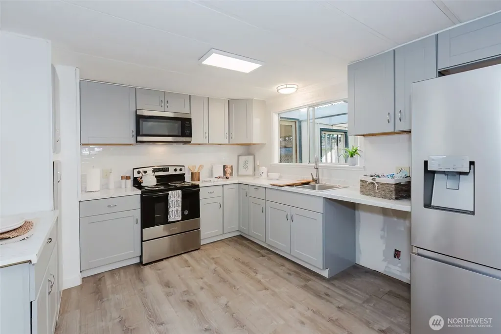 16300 State Highway 305 NE Poulsbo WA 98370