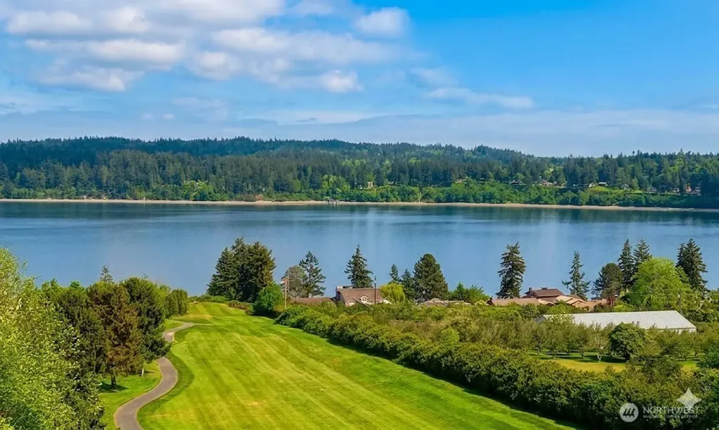 5043 Bradshaw Road Freeland WA 98249