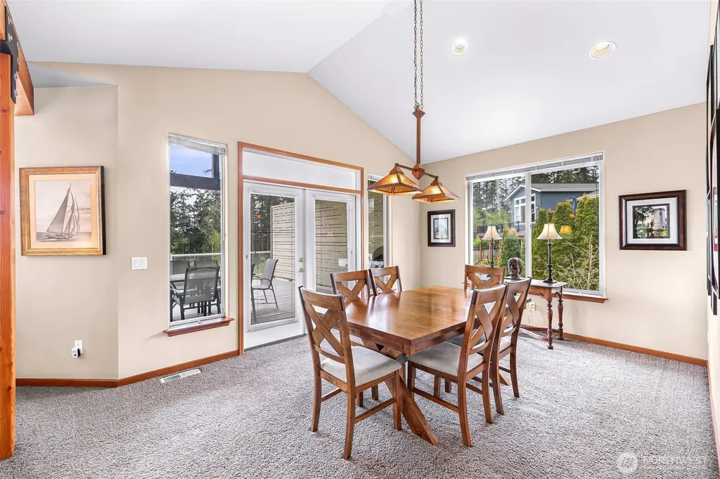 5043 Bradshaw Road Freeland WA 98249