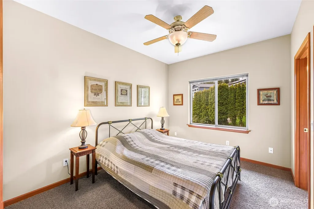 5043 Bradshaw Road Freeland WA 98249