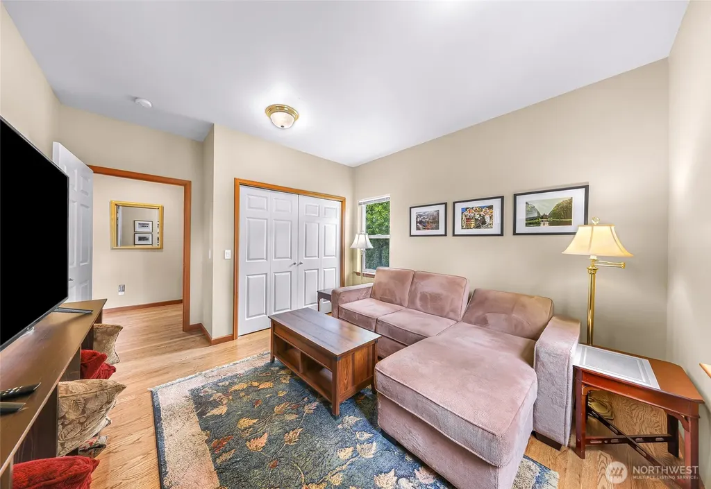5043 Bradshaw Road Freeland WA 98249