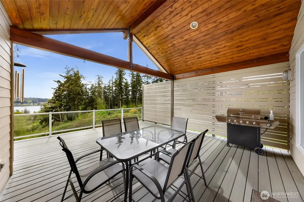 5043 Bradshaw Road Freeland WA 98249