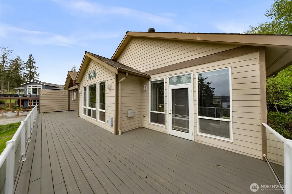 5043 Bradshaw Road Freeland WA 98249