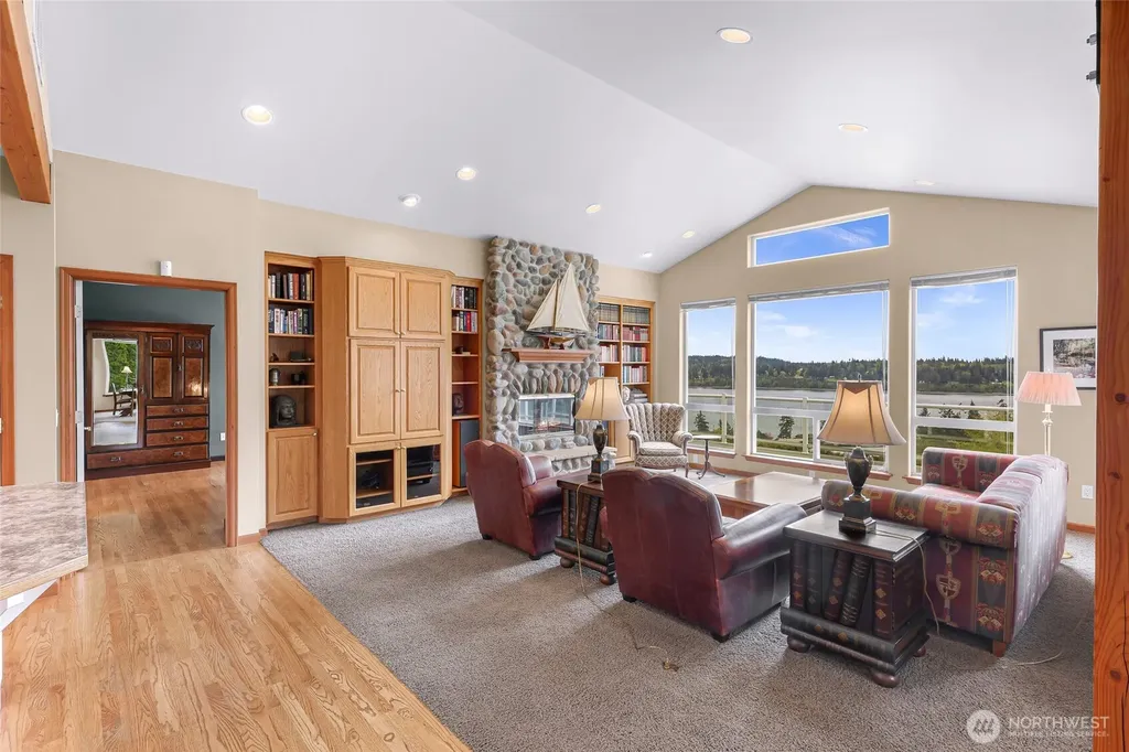 5043 Bradshaw Road Freeland WA 98249
