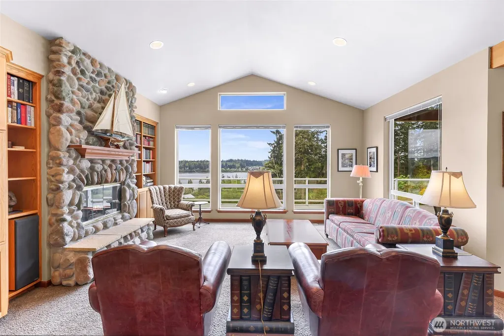 5043 Bradshaw Road Freeland WA 98249