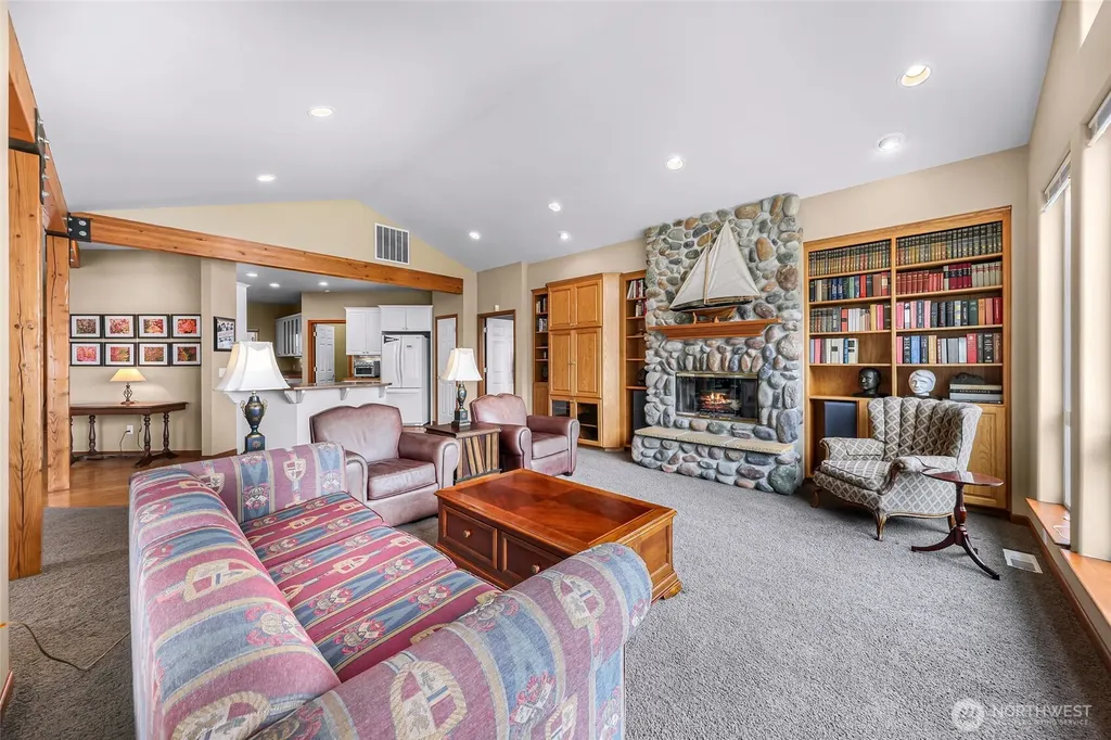 5043 Bradshaw Road Freeland WA 98249
