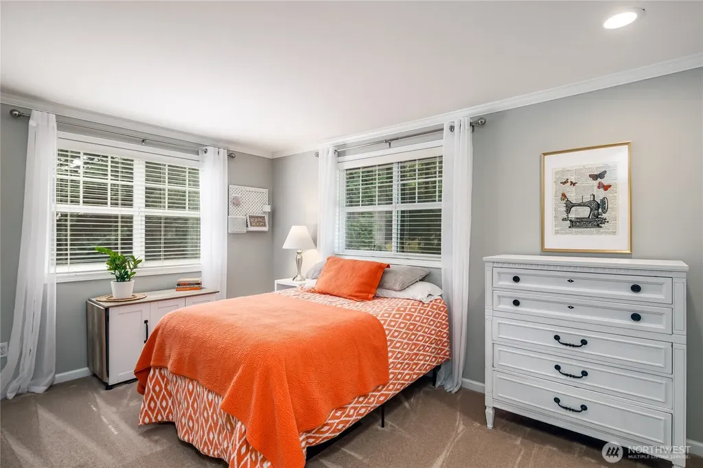703 245th Place NE Sammamish WA 98074