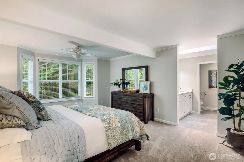 703 245th Place NE Sammamish WA 98074