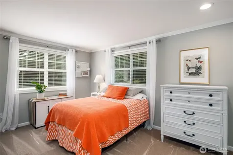 703 245th Place NE Sammamish WA 98074
