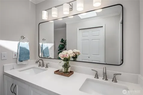 703 245th Place NE Sammamish WA 98074