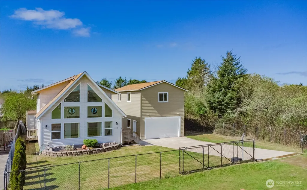 555 Ensign Avenue NW Ocean Shores WA 98569