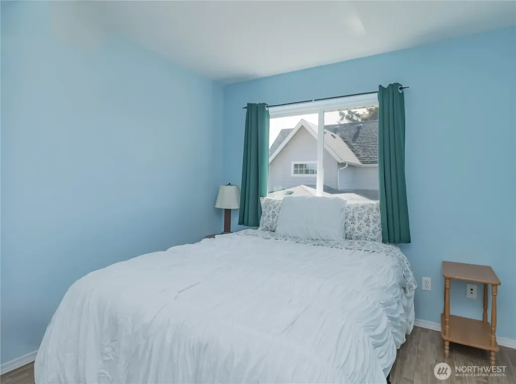 555 Ensign Avenue NW Ocean Shores WA 98569