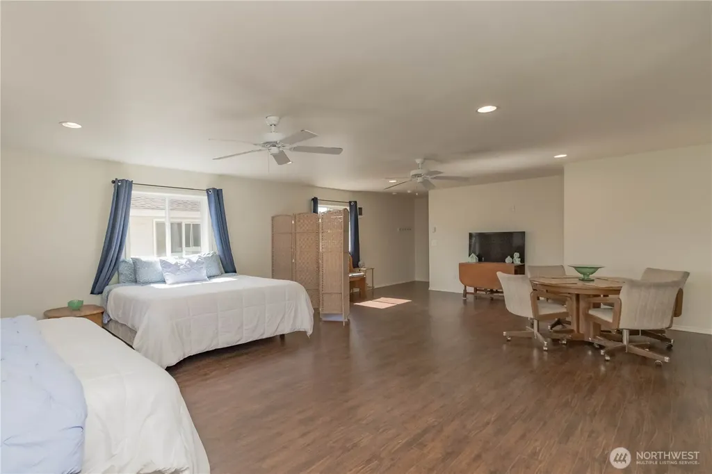 555 Ensign Avenue NW Ocean Shores WA 98569