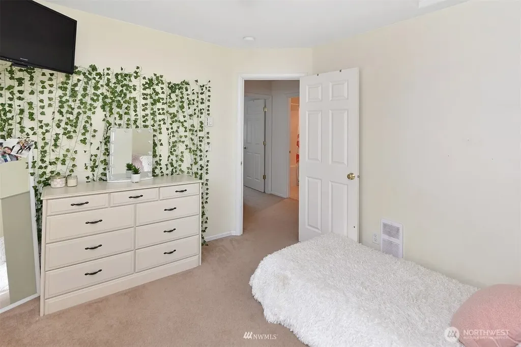 10603 NE Kingston Meadows Circle Kingston WA 98346