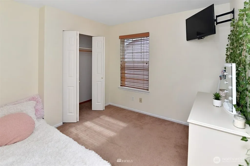 10603 NE Kingston Meadows Circle Kingston WA 98346