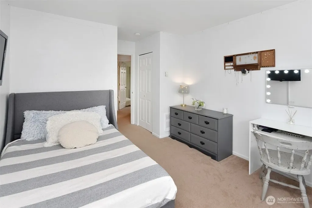10603 NE Kingston Meadows Circle Kingston WA 98346