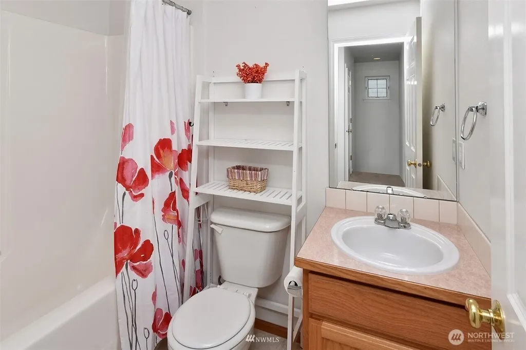 10603 NE Kingston Meadows Circle Kingston WA 98346