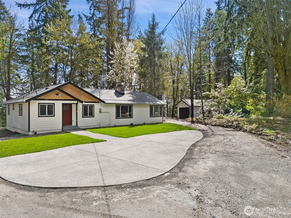 1362 Carr Boulevard Bremerton WA 98312