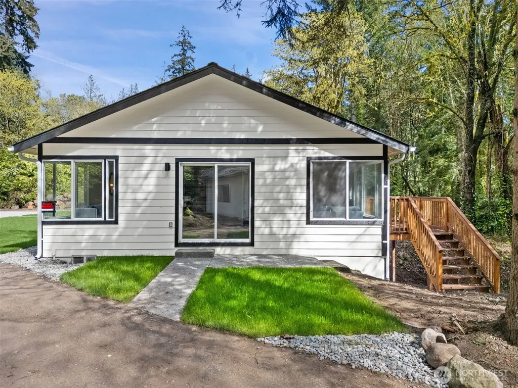 1362 Carr Boulevard Bremerton WA 98312
