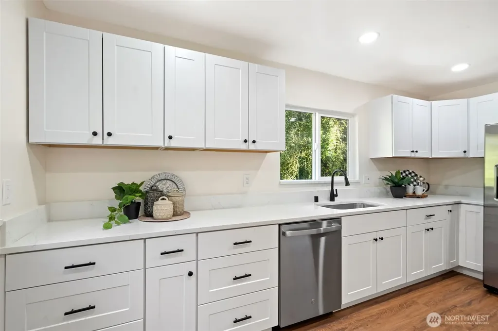 1362 Carr Boulevard Bremerton WA 98312