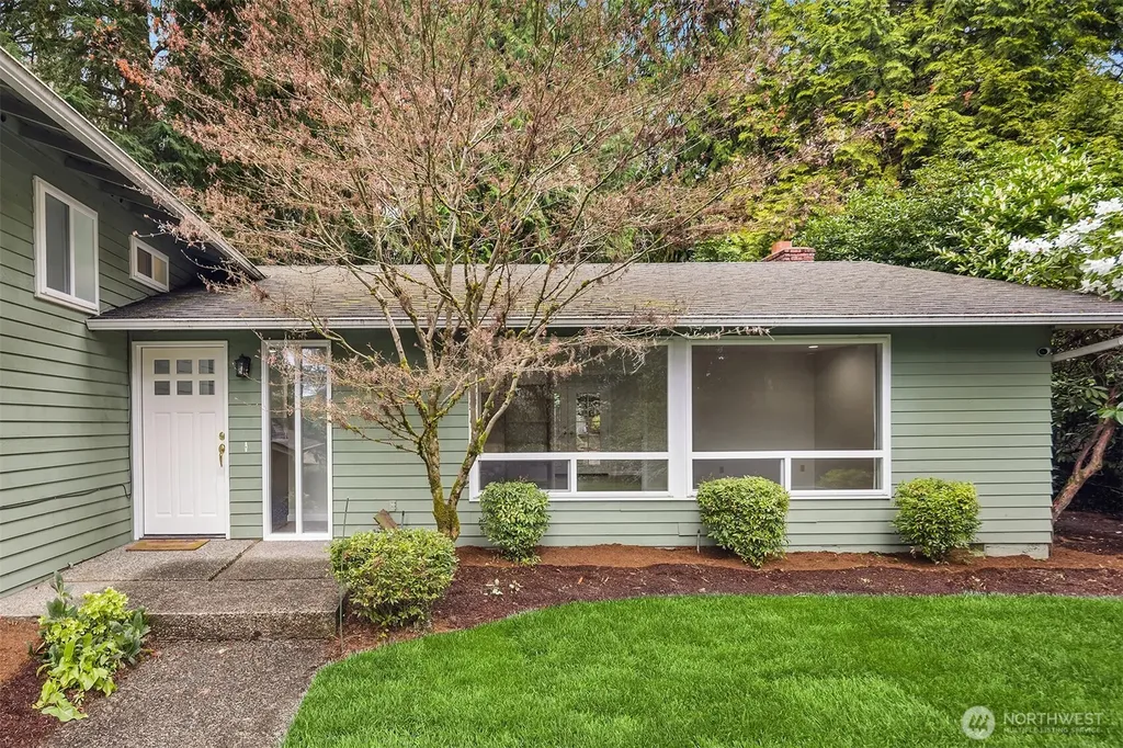 2711 101st Place NE Bellevue WA 98004