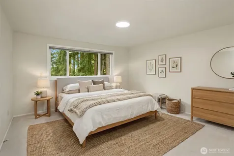 2711 101st Place NE Bellevue WA 98004