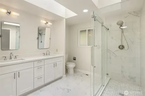2711 101st Place NE Bellevue WA 98004